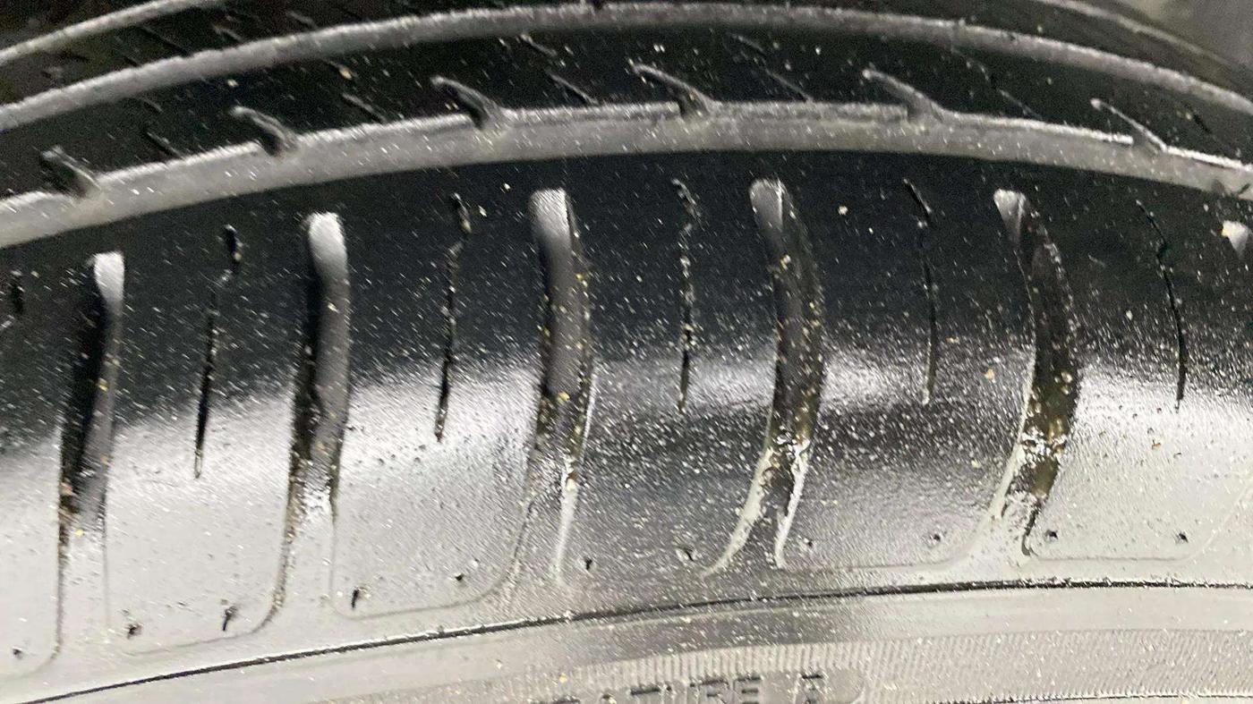 2021 Maruti Dzire VXI AMT, Petrol, Automatic, 18,848 km, Right Rear Tyre Tread