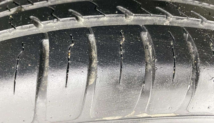 2021 Maruti Dzire VXI AMT, Petrol, Automatic, 18,680 km, Left Rear Tyre Tread