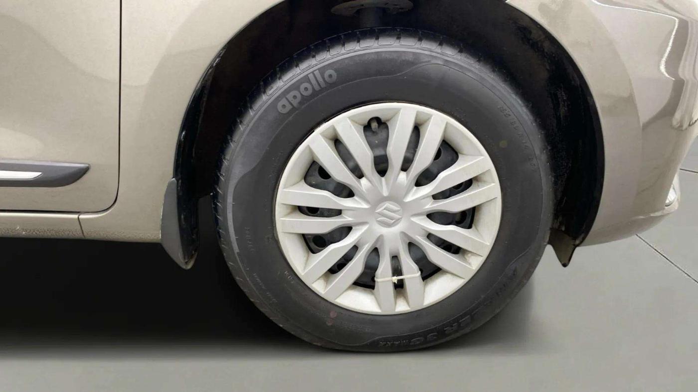 2021 Maruti Dzire VXI AMT, Petrol, Automatic, 18,848 km, Right Front Wheel