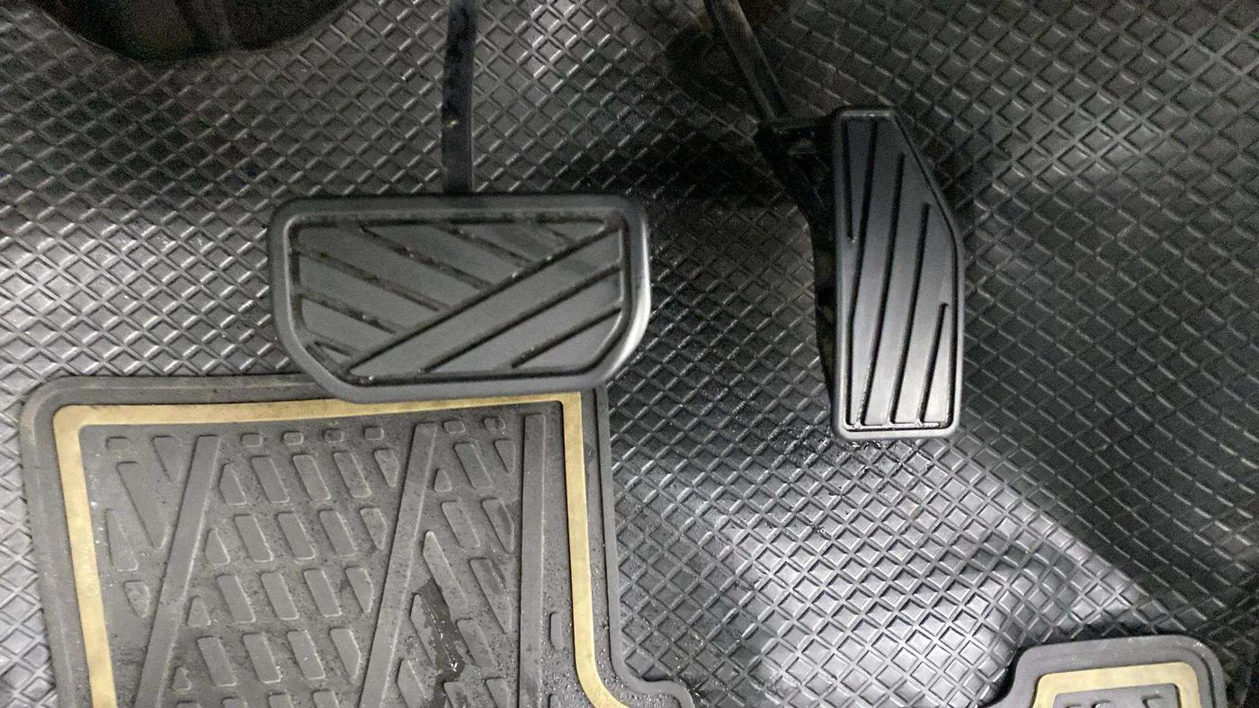 2021 Maruti Dzire VXI AMT, Petrol, Automatic, 18,848 km, Pedals