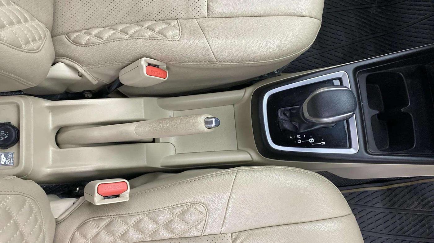 2021 Maruti Dzire VXI AMT, Petrol, Automatic, 18,848 km, Gear Lever