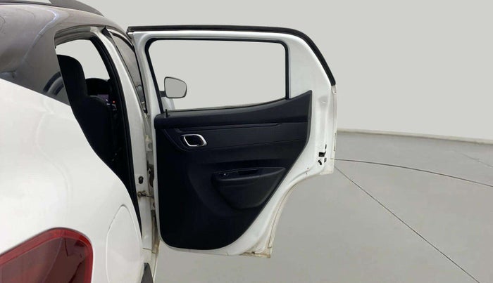 2022 Renault Kwid CLIMBER 1.0 AMT (O) DUAL TONE, Petrol, Automatic, 26,069 km, RHS Rear Door