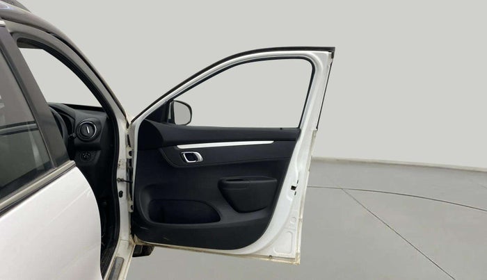 2022 Renault Kwid CLIMBER 1.0 AMT (O) DUAL TONE, Petrol, Automatic, 26,069 km, RHS Front Door