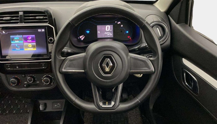 2022 Renault Kwid CLIMBER 1.0 AMT (O) DUAL TONE, Petrol, Automatic, 26,069 km, Steering Wheel Close Up