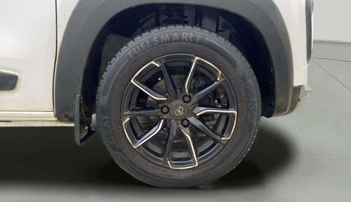 2022 Renault Kwid CLIMBER 1.0 AMT (O) DUAL TONE, Petrol, Automatic, 26,069 km, Right Front Wheel