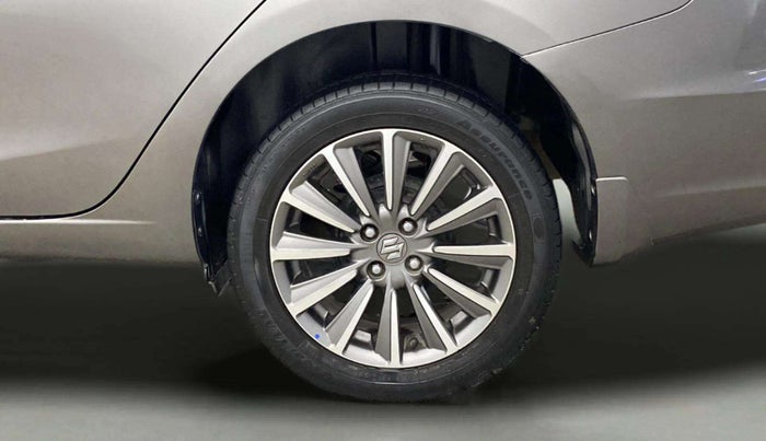 2019 Maruti Ciaz ALPHA  AT 1.5 SHVS PETROL, Petrol, Automatic, 62,350 km, Left Rear Wheel