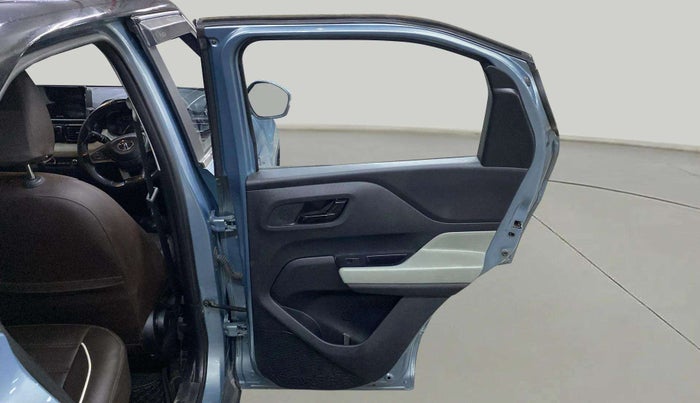 2021 Tata PUNCH ADVENTURE AMT, Petrol, Automatic, 17,795 km, RHS Rear Door