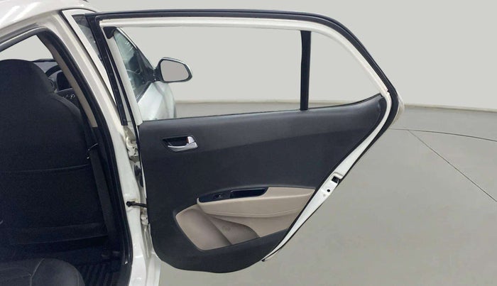 2016 Hyundai Grand i10 ASTA (O) AT 1.2 KAPPA VTVT, CNG, Automatic, 66,779 km, RHS Rear Door