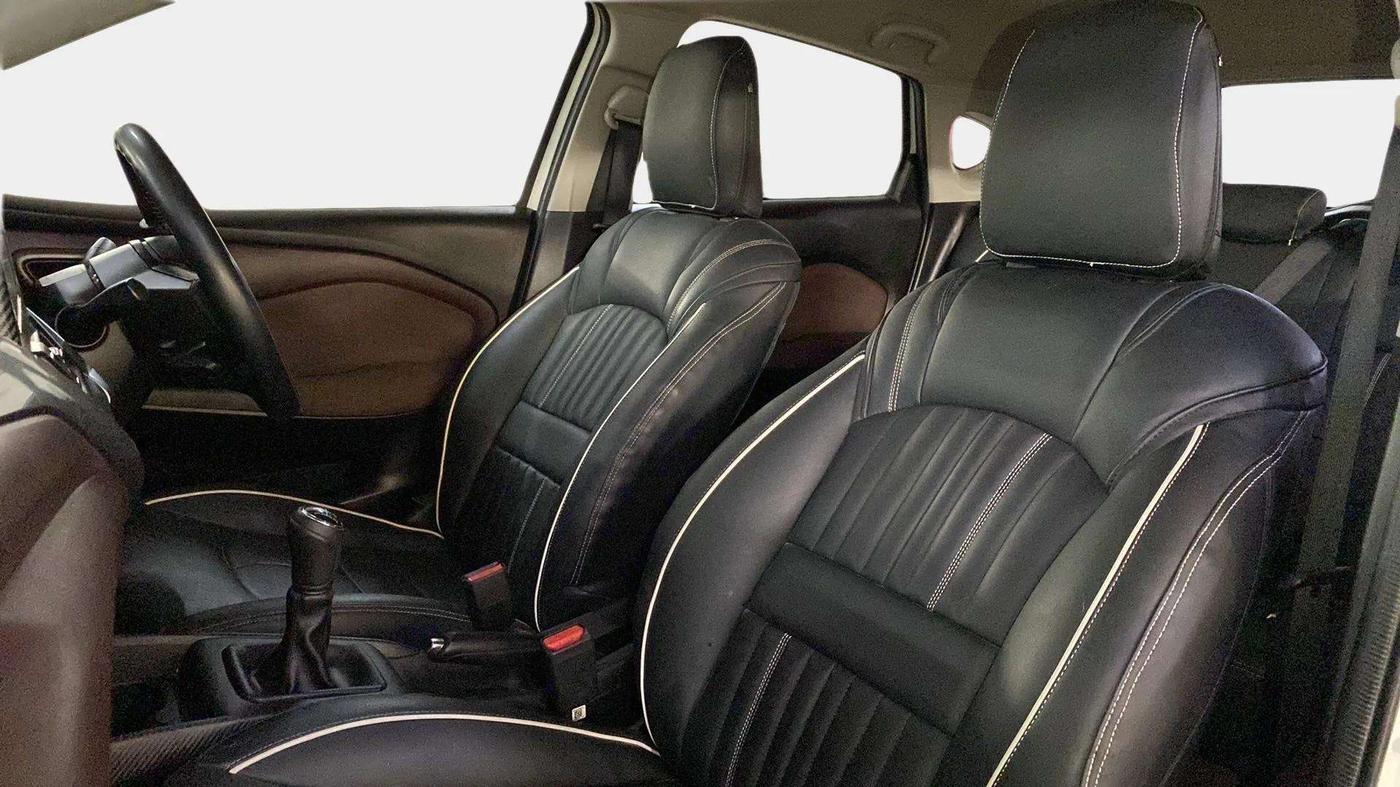 2023 Maruti FRONX DELTA PLUS 1.0 TURBO MT, Petrol, Manual, 24,388 km, Right Side Front Door Cabin