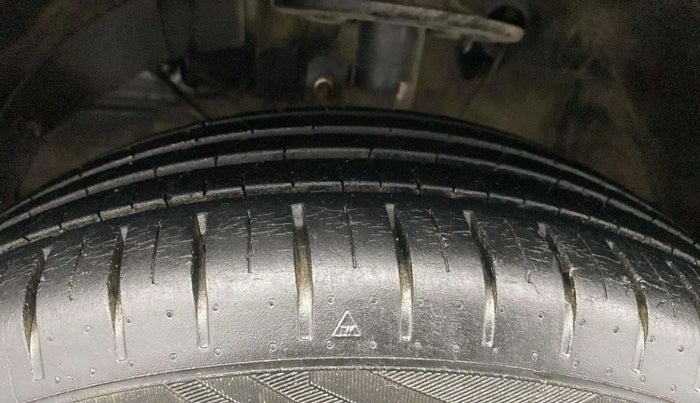 2018 Maruti Baleno ZETA PETROL 1.2, Petrol, Manual, 44,543 km, Left Front Tyre Tread
