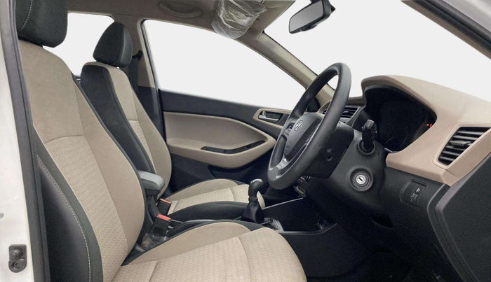 2017 Hyundai Elite i20 SPORTZ 1.2, Petrol, Manual, 7,463 km, Right Side Front Door Cabin