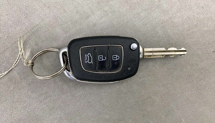 2017 Hyundai Elite i20 SPORTZ 1.2, Petrol, Manual, 7,463 km, Key Close Up