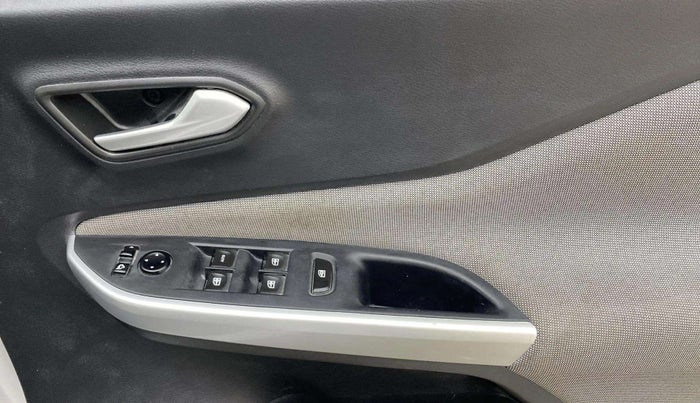 2021 Nissan MAGNITE XL TURBO CVT, Petrol, Automatic, 28,663 km, Driver Side Door Panels Control