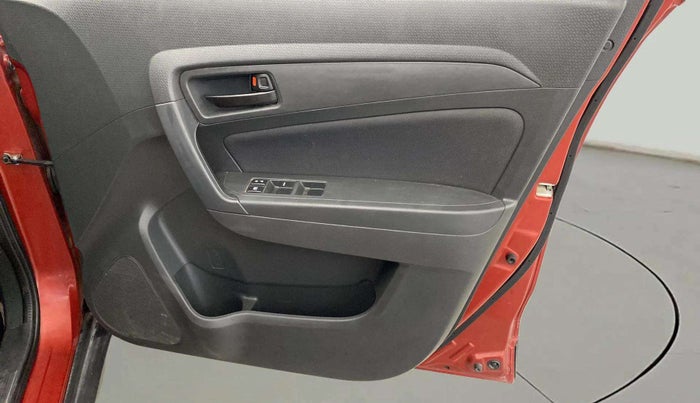 2018 Maruti Vitara Brezza VDI (O), Diesel, Manual, 24,838 km, Driver Side Door Panels Control