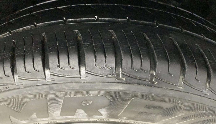 2018 Maruti Vitara Brezza VDI (O), Diesel, Manual, 24,838 km, Right Rear Tyre Tread