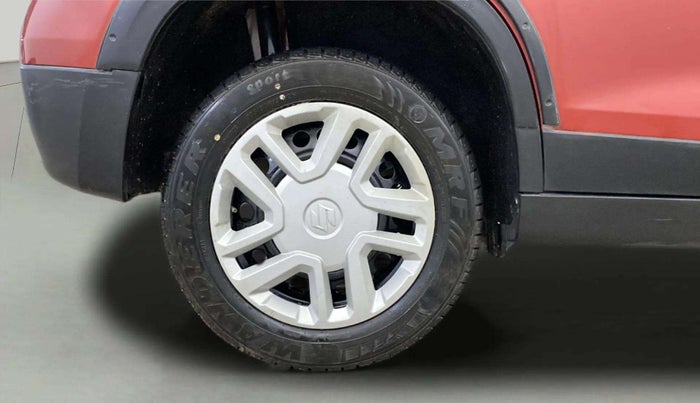 2018 Maruti Vitara Brezza VDI (O), Diesel, Manual, 24,838 km, Right Rear Wheel