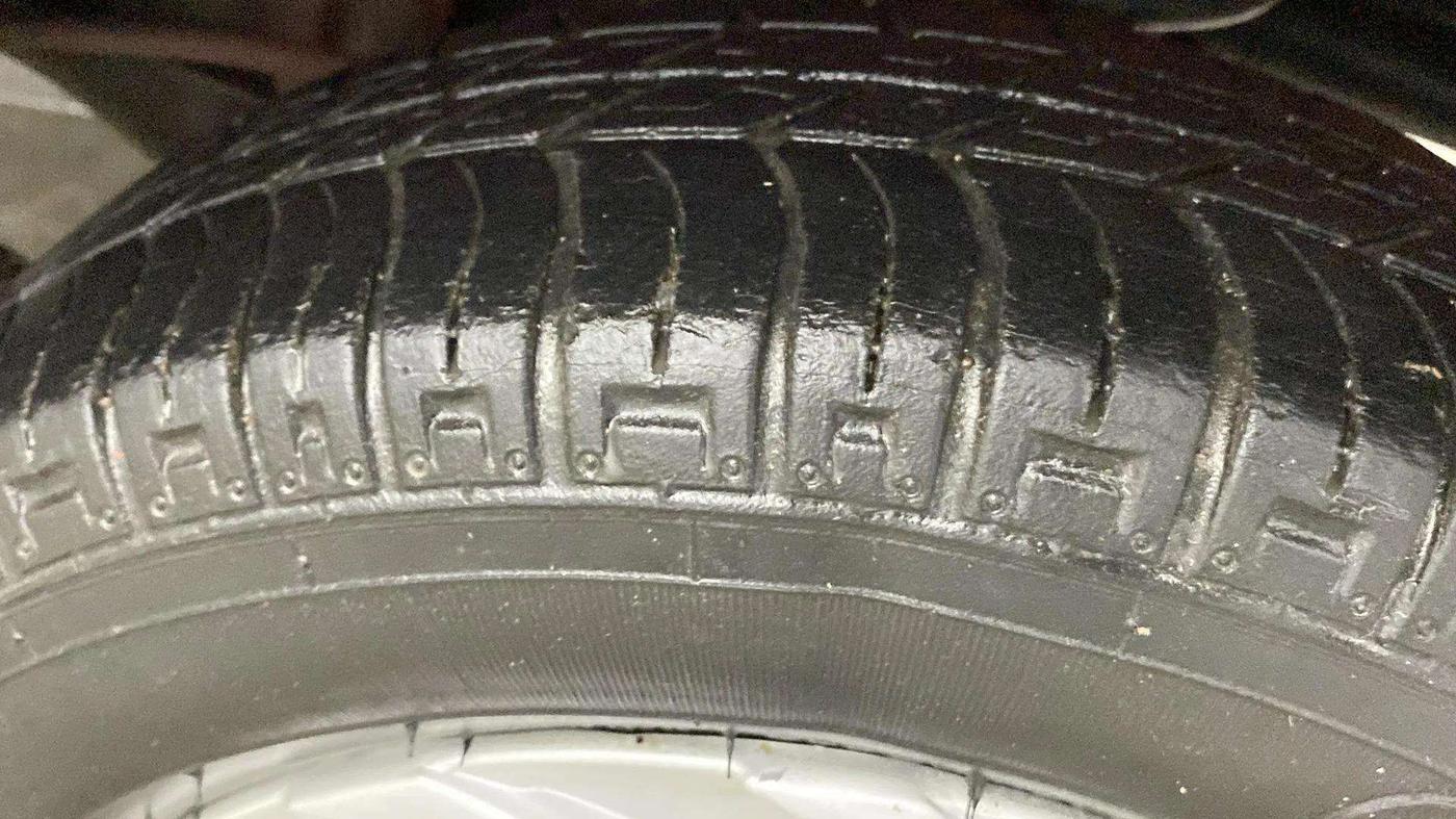 2014 Maruti Alto 800 LXI, Petrol, Manual, 49,529 km, Left Rear Tyre Tread