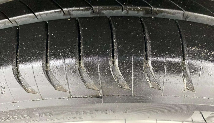 2021 Maruti Baleno ZETA PETROL 1.2, Petrol, Manual, 31,537 km, Right Front Tyre Tread