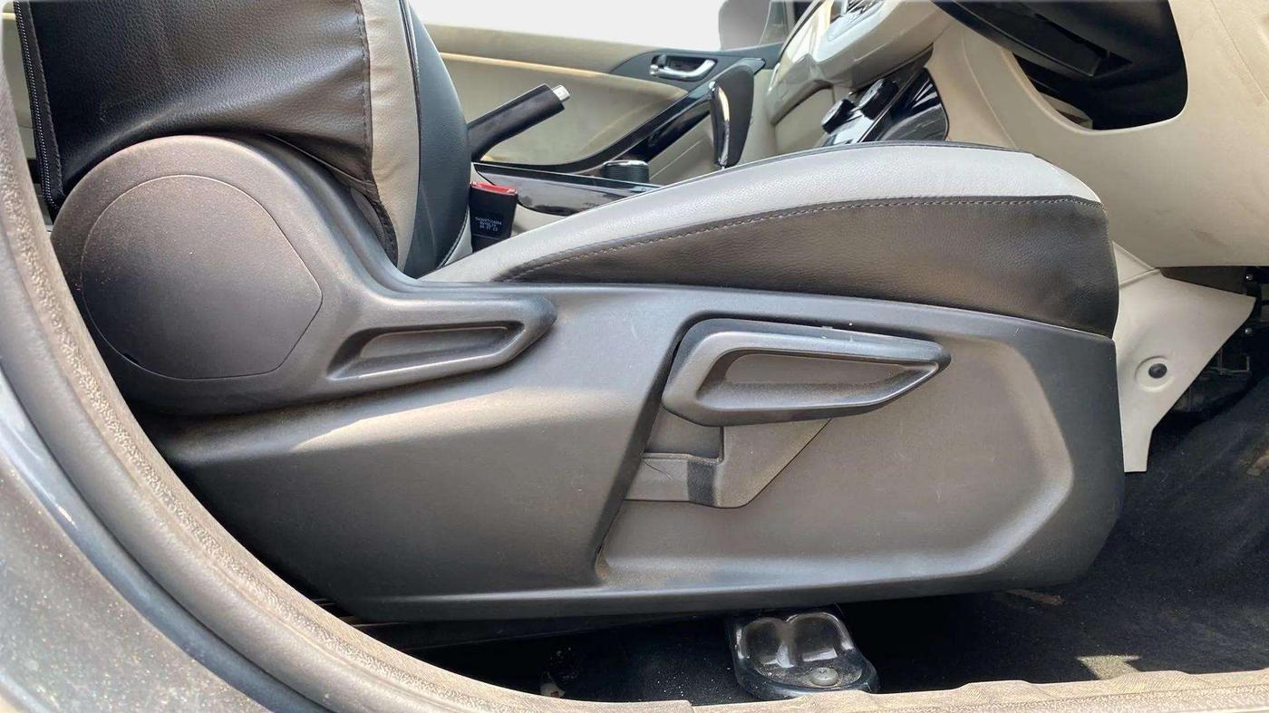 2023 Tata NEXON XZA PLUS SUNROOF PETROL, Petrol, Automatic, 38,224 km, Driver Side Adjustment Panel