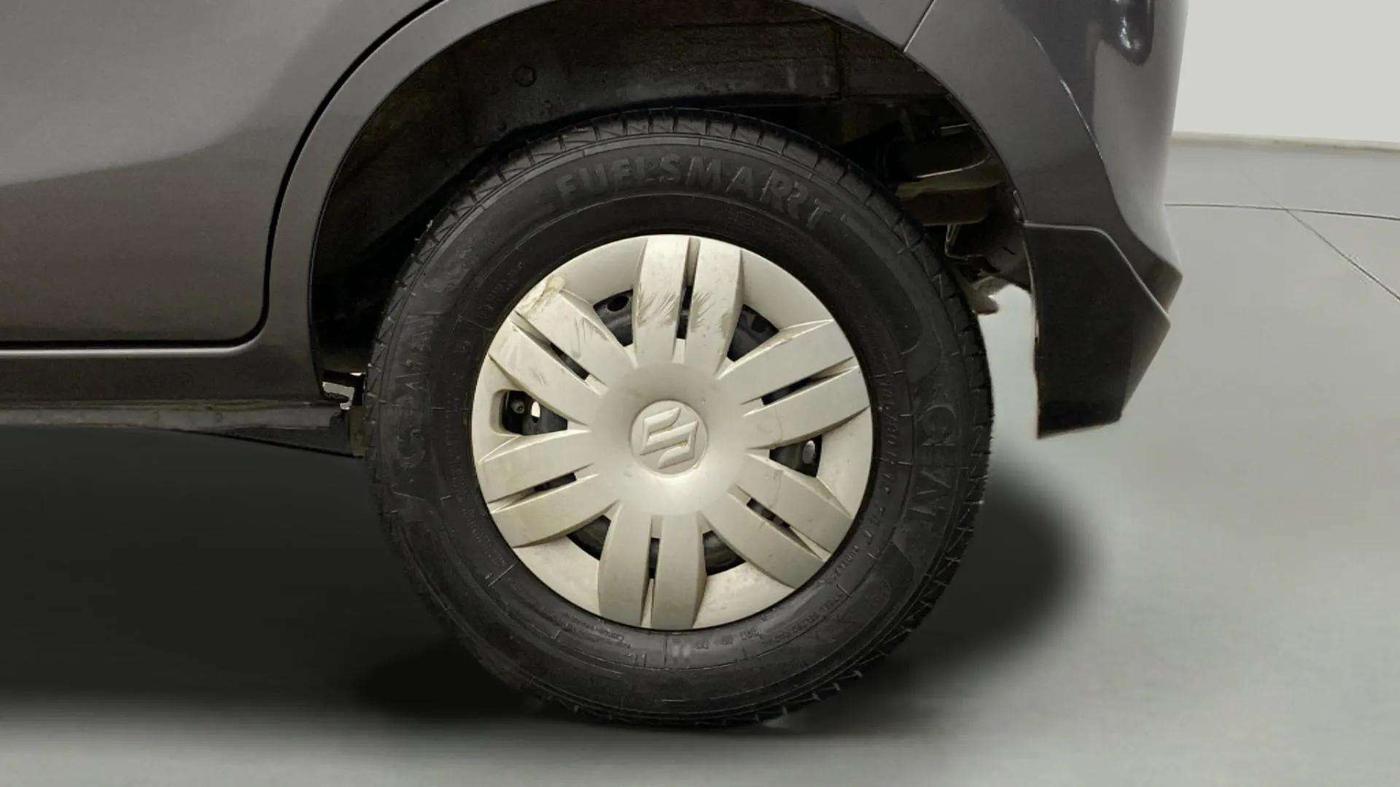 2022 Maruti Alto LXI O, Petrol, Manual, 29,946 km, Left Rear Wheel