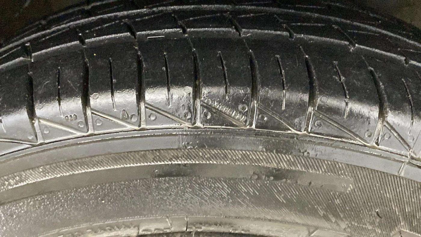 2022 Maruti Alto LXI O, Petrol, Manual, 29,946 km, Right Front Tyre Tread