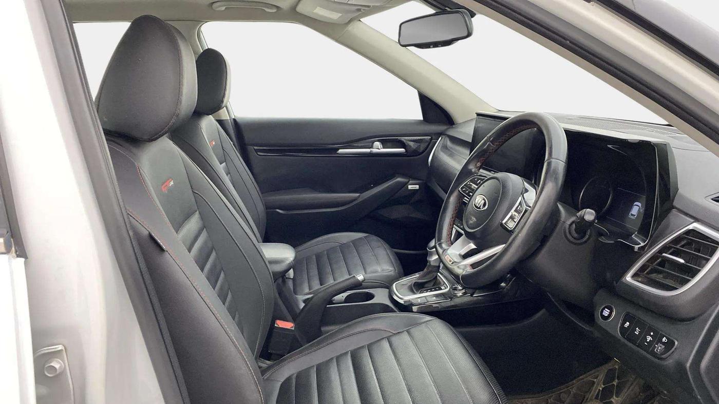 2021 KIA SELTOS GTX PLUS AT 1.5 DIESEL, Diesel, Automatic, 87,376 km, Right Side Front Door Cabin
