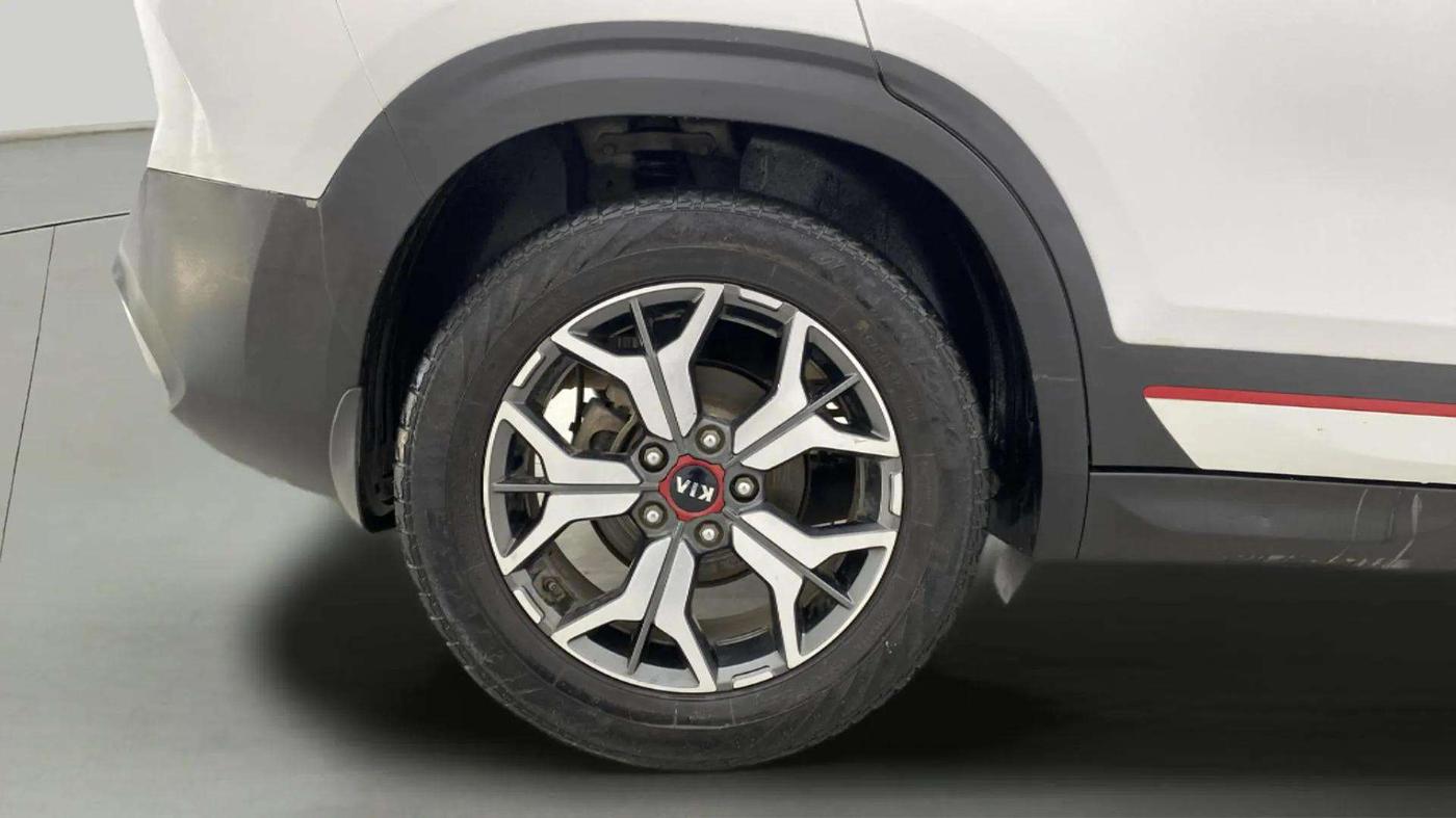2021 KIA SELTOS GTX PLUS AT 1.5 DIESEL, Diesel, Automatic, 87,376 km, Right Rear Wheel