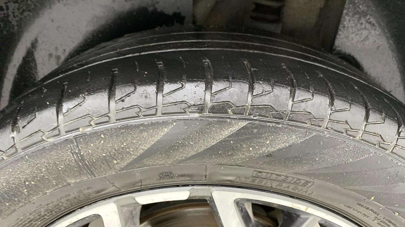 2021 KIA SELTOS GTX PLUS AT 1.5 DIESEL, Diesel, Automatic, 87,376 km, Left Rear Tyre Tread