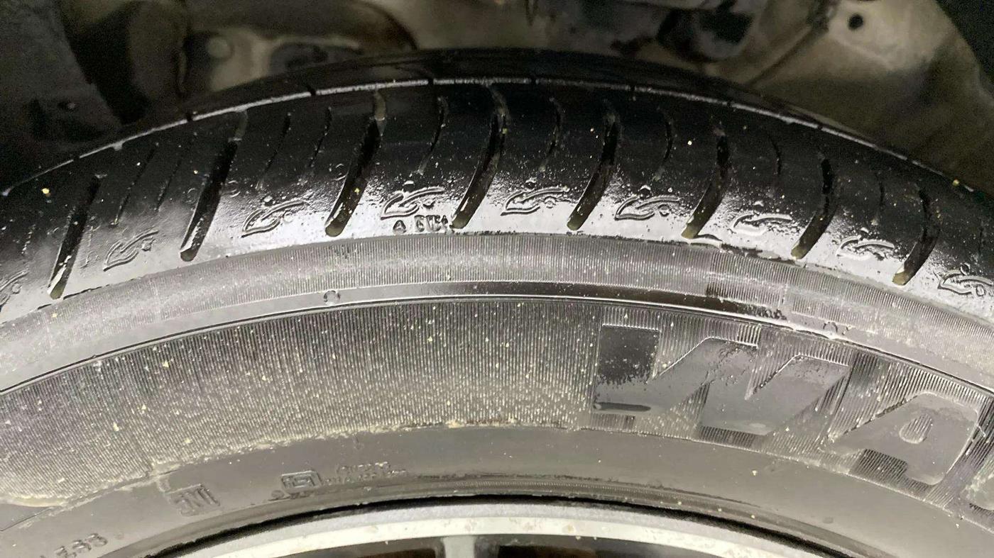 2021 KIA SELTOS GTX PLUS AT 1.5 DIESEL, Diesel, Automatic, 87,376 km, Left Front Tyre Tread