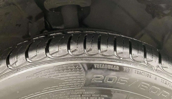 2018 Ford Ecosport TITANIUM + 1.5L PETROL AT, Petrol, Automatic, 15,266 km, Right Front Tyre Tread