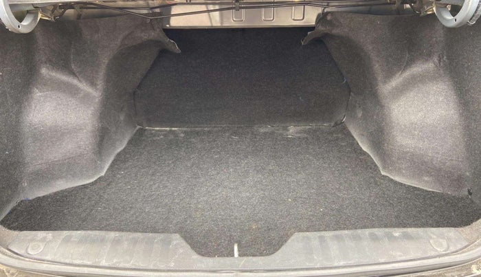 2019 Maruti Ciaz ALPHA  AT 1.5 SHVS PETROL, Petrol, Automatic, 86,045 km, Boot Inside