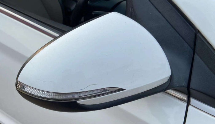 2018 Hyundai Verna 1.6 VTVT SX (O) AT, Petrol, Automatic, 54,366 km, Right rear-view mirror - Folding motor not working