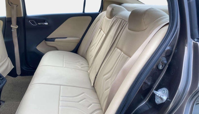 2019 Honda City 1.5L I-VTEC V MT, Petrol, Manual, 95,008 km, Right Side Rear Door Cabin