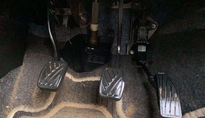 2023 Maruti Swift ZXI, Petrol, Manual, 35,753 km, Pedals