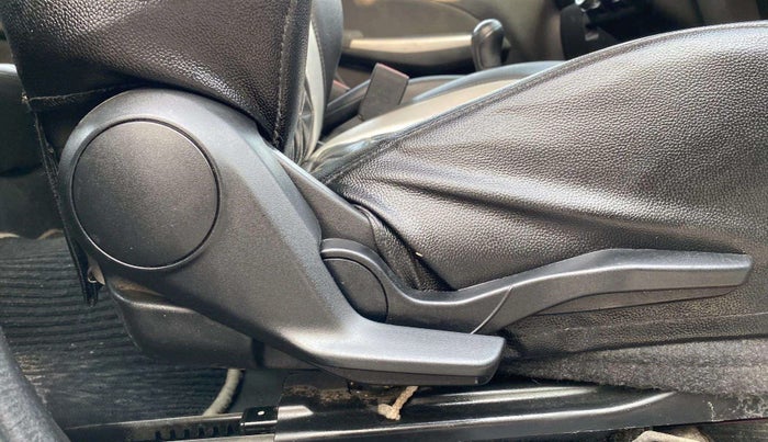2023 Maruti Swift ZXI, Petrol, Manual, 35,753 km, Driver Side Adjustment Panel