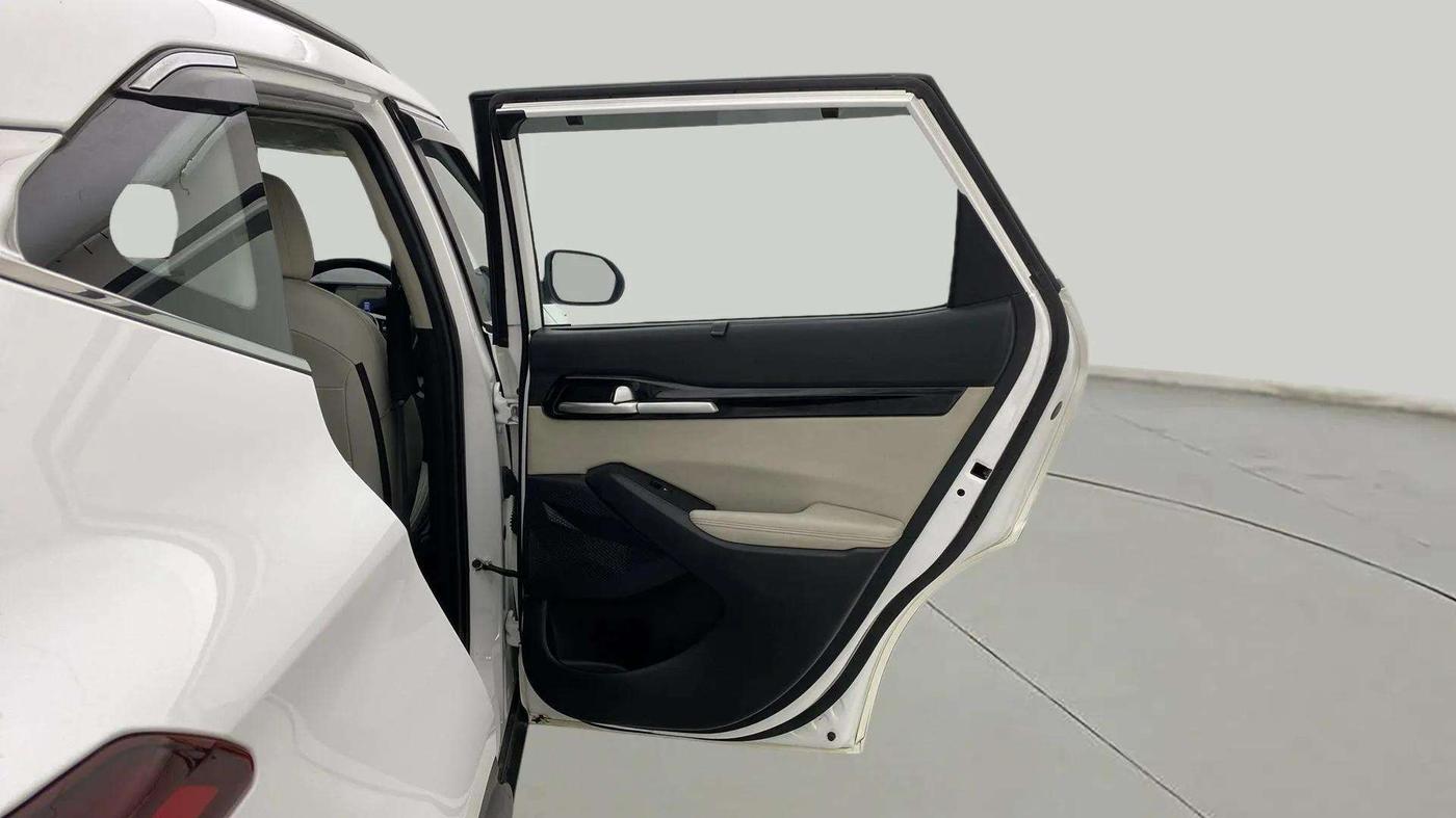 2023 KIA SELTOS  HTX 1.5 PETROL MT, Petrol, Manual, 48,050 km, RHS Rear Door