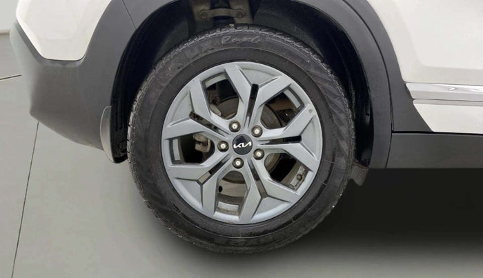 2023 KIA SELTOS  HTX 1.5 PETROL MT, Petrol, Manual, 47,988 km, Right Rear Wheel