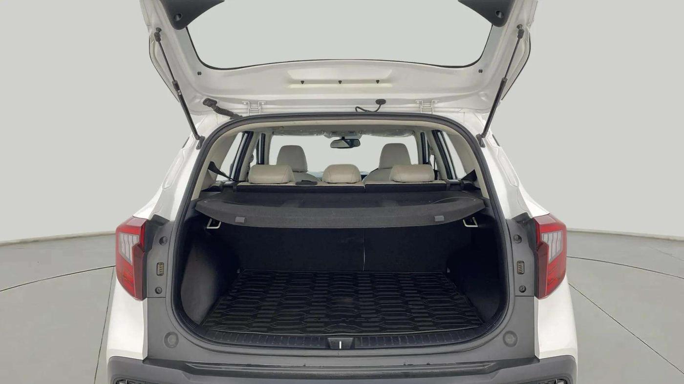 2023 KIA SELTOS  HTX 1.5 PETROL MT, Petrol, Manual, 48,050 km, Boot Inside