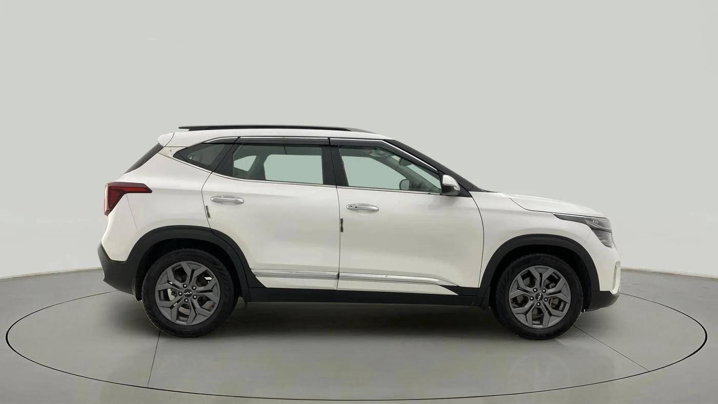 2023 KIA SELTOS  HTX 1.5 PETROL MT, Petrol, Manual, 48,050 km, Right Side View