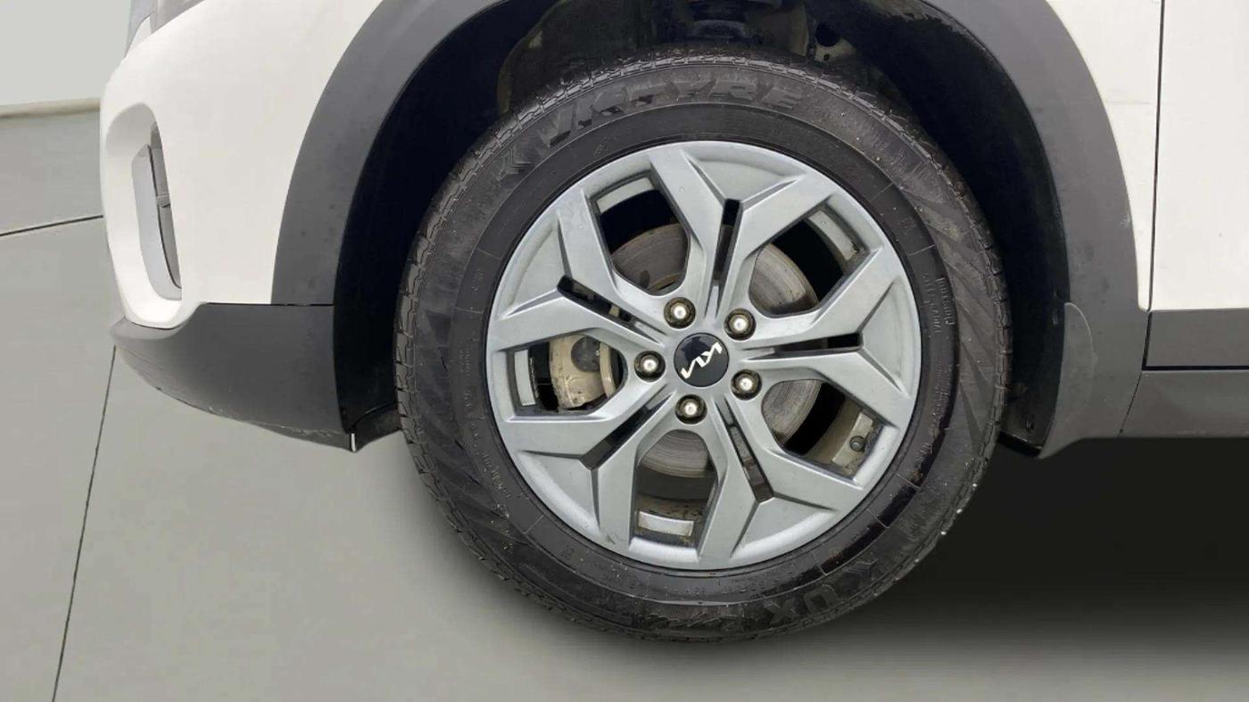 2023 KIA SELTOS  HTX 1.5 PETROL MT, Petrol, Manual, 48,050 km, Left Front Wheel