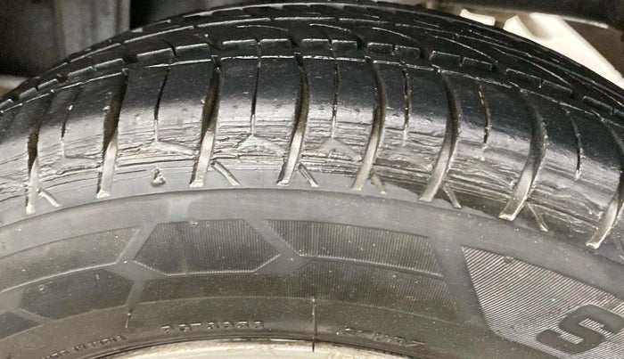 2019 Maruti Alto 800 LXI CNG, CNG, Manual, 62,792 km, Right Rear Tyre Tread