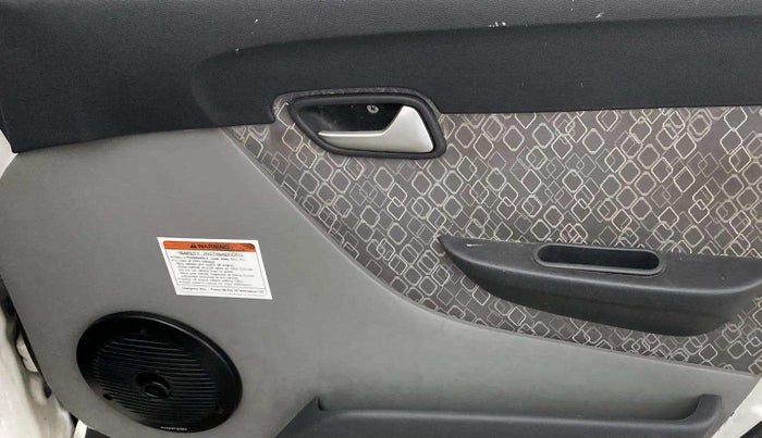 2019 Maruti Alto 800 LXI CNG, CNG, Manual, 62,792 km, Driver Side Door Panels Control