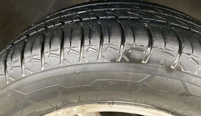 2019 Maruti Alto 800 LXI CNG, CNG, Manual, 62,792 km, Right Front Tyre Tread