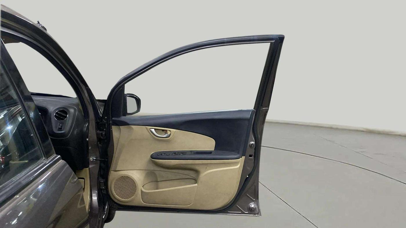 2015 Honda Brio VX AT, Petrol, Automatic, 14,542 km, RHS Front Door