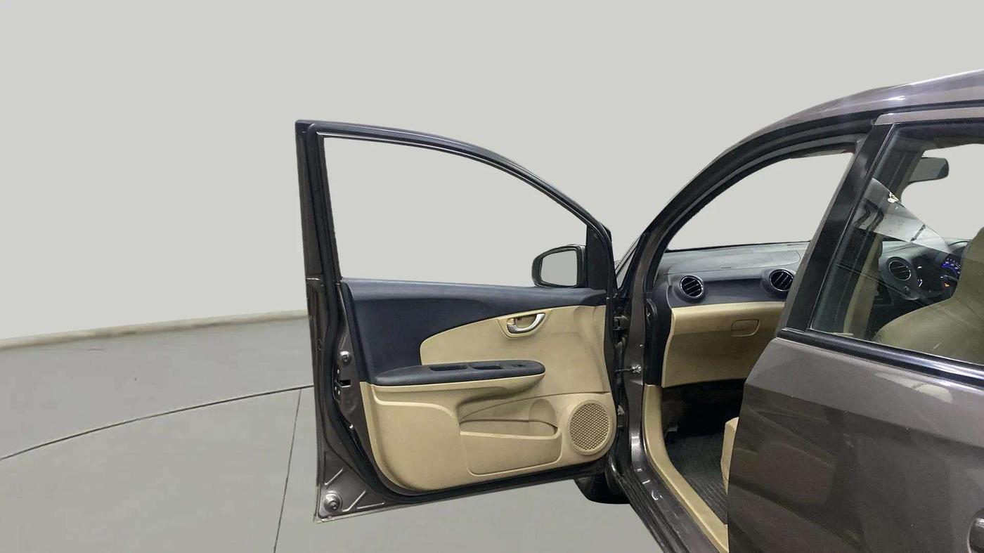 2015 Honda Brio VX AT, Petrol, Automatic, 14,542 km, LHS Front Door