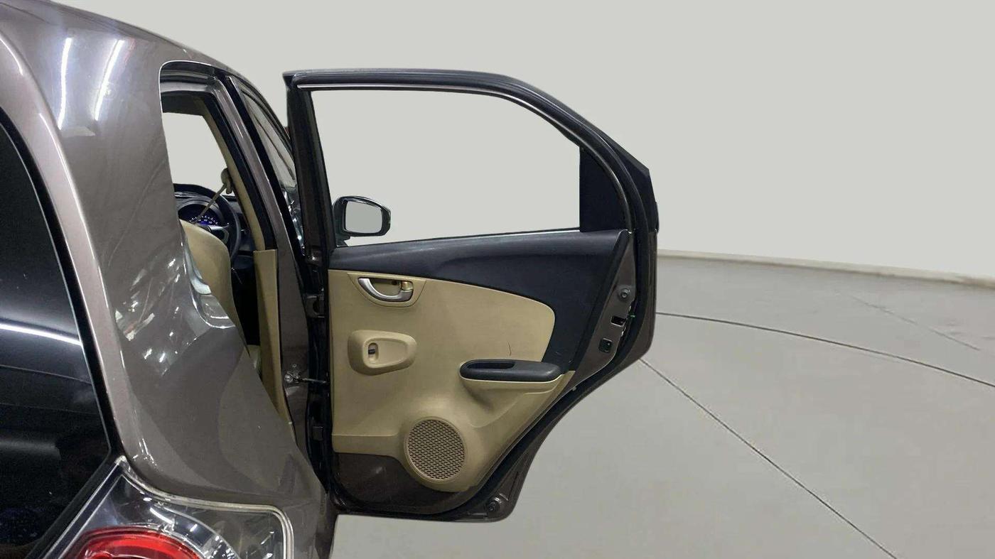 2015 Honda Brio VX AT, Petrol, Automatic, 14,542 km, RHS Rear Door