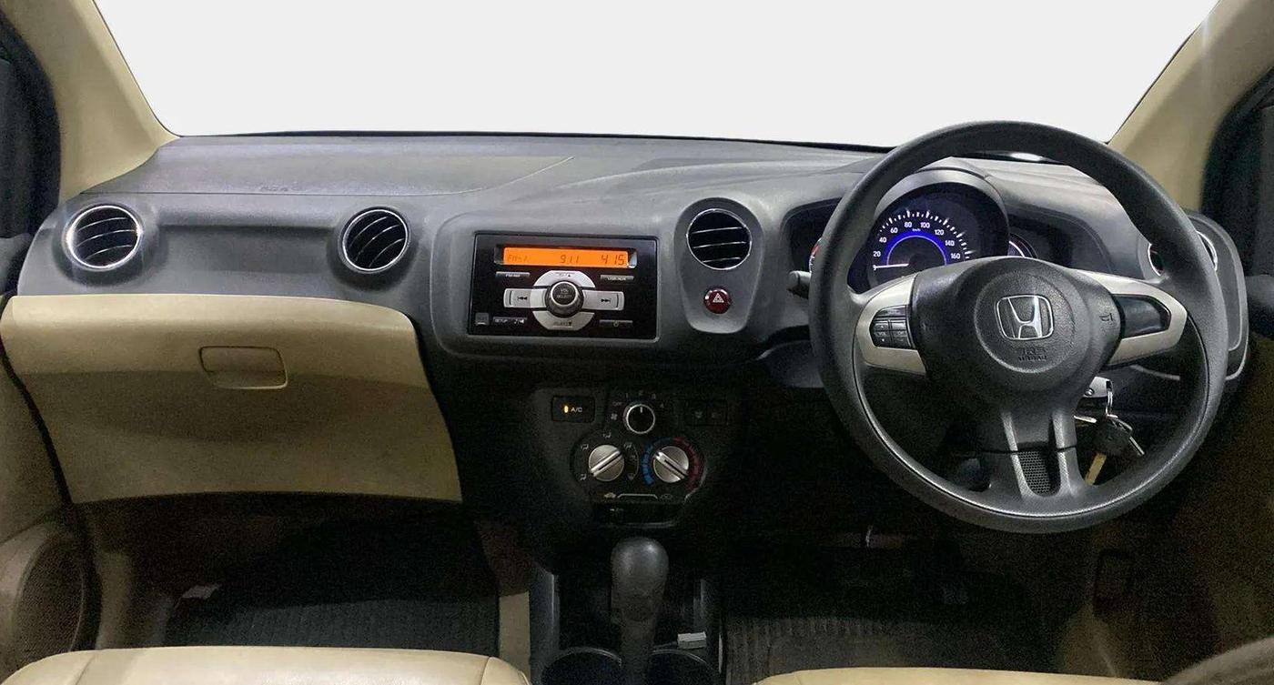 2015 Honda Brio VX AT, Petrol, Automatic, 14,542 km, Dashboard