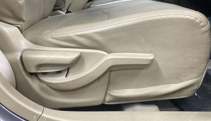 2015 Honda Brio VX AT, Petrol, Automatic, 14,430 km, Driver Side Adjustment Panel