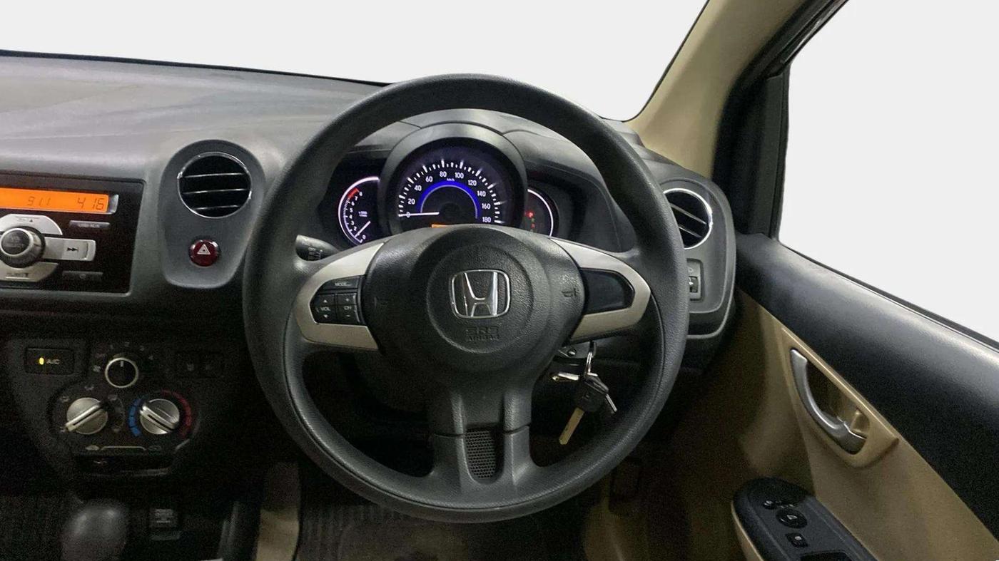2015 Honda Brio VX AT, Petrol, Automatic, 14,542 km, Steering Wheel Close Up