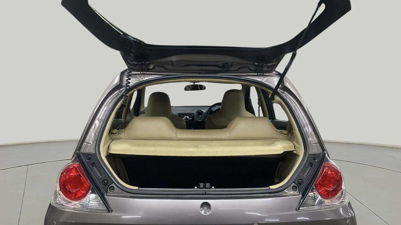 2015 Honda Brio VX AT, Petrol, Automatic, 14,542 km, Boot Open Zoomed View
